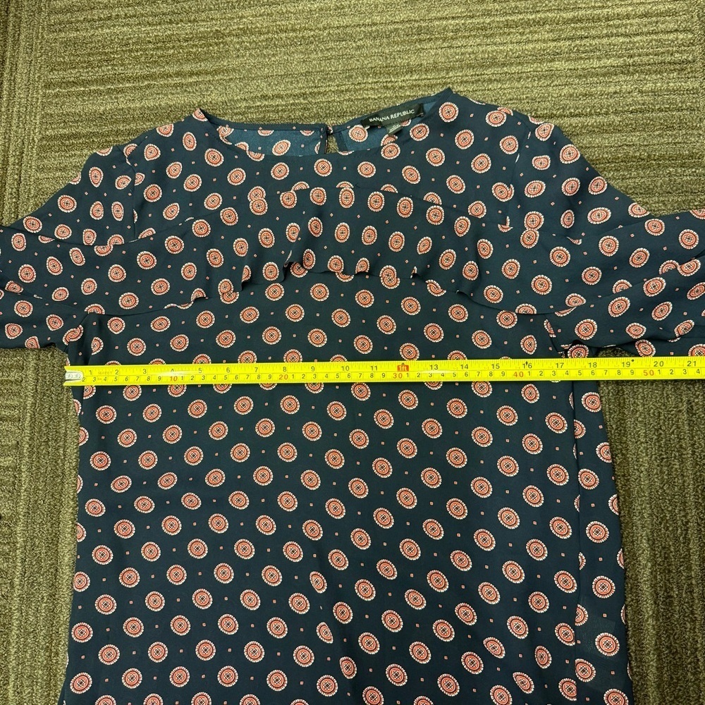 Banana Republic Long Sleeve Blouse Circular Print Ruffle Detail Red and Navy - Picture 4 of 10